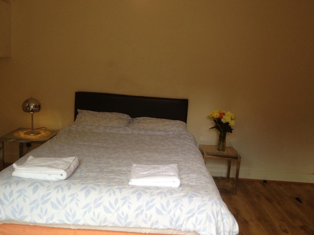 The Crystal Lodge Hotel Croydon kerület Szoba fotó