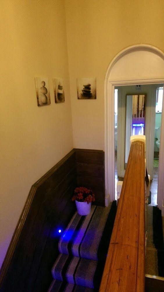 The Crystal Lodge Hotel Croydon kerület Kültér fotó